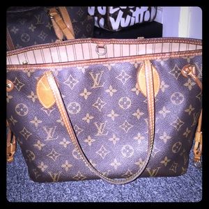 Authentic Louis Vuitton Neverfull PM